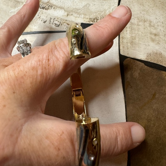 Acrylic Hinged Bracelet - Gold/Black/Gray - Excellent Condition. - Picture 4 of 5